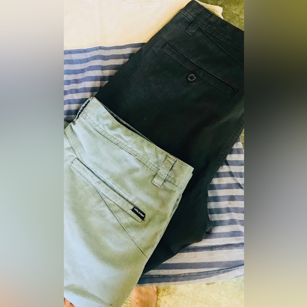 Volcom shorts